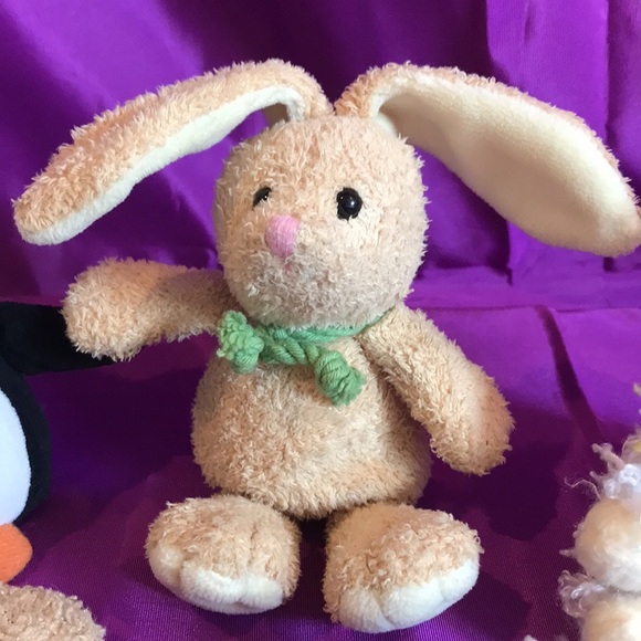 Lot of 5 small plush stuffed animals bunny Wendy's snoopy, penguin, dog, Ty lamb - Picture 5 of 16